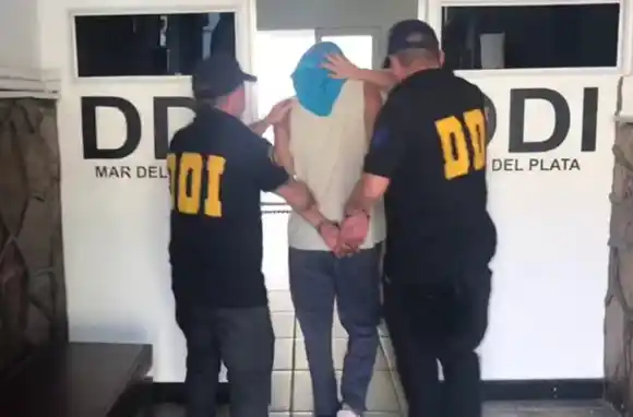 Capturan a joven acusado de un robo armado en un supermercado