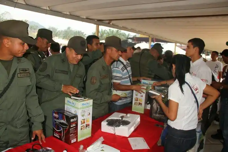 El régimen aplica en Venezuela el modelo del «Estado cuartel»