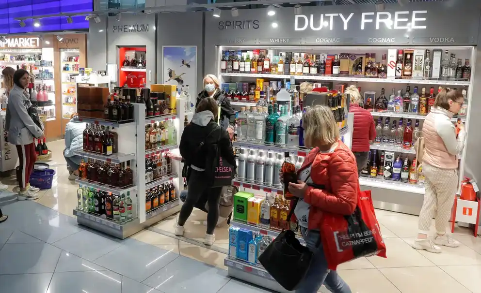 El BCRA prohibió la financiación en cuotas de compras en tiendas libres de impuestos