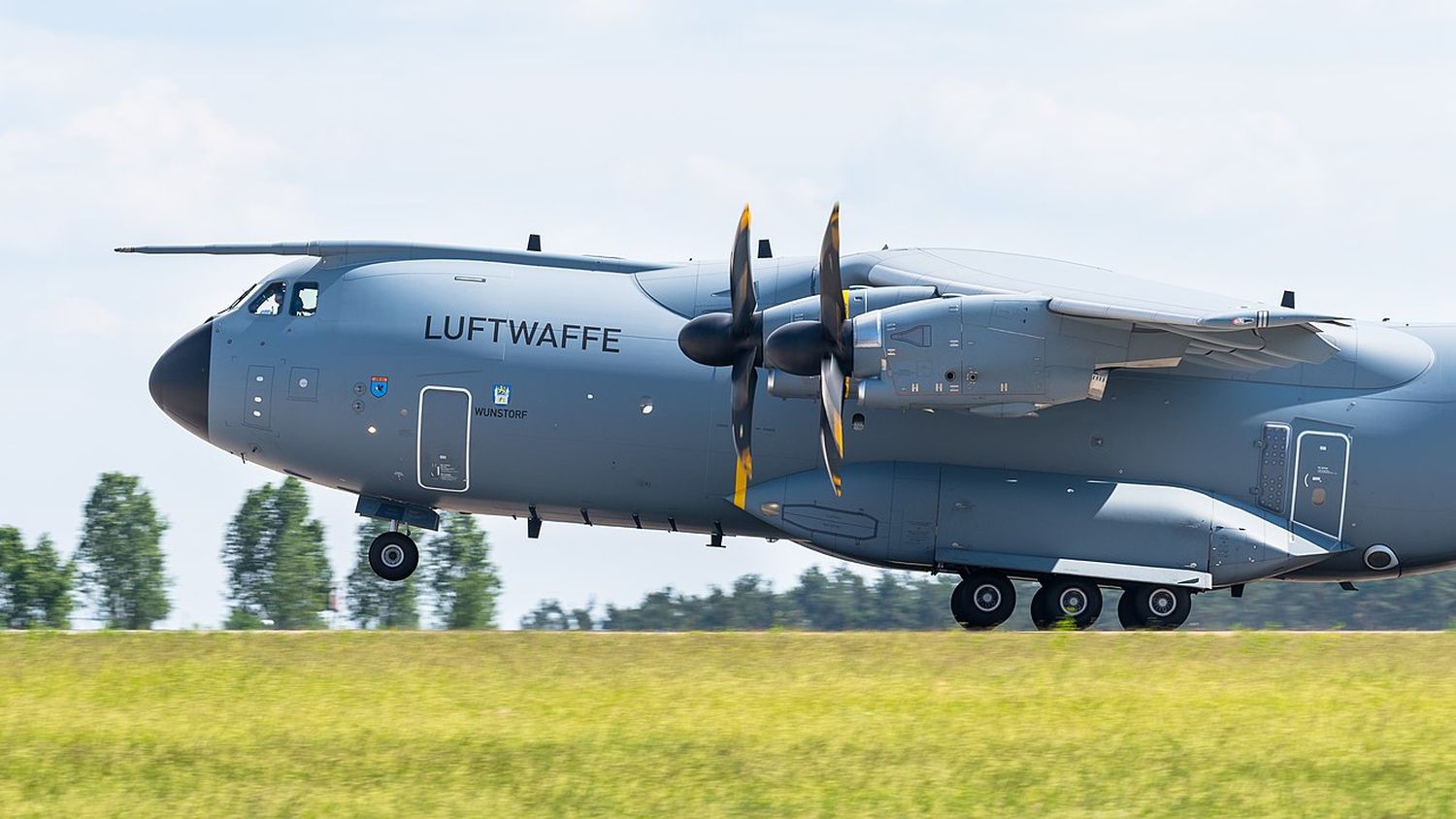 Nuevos sistemas DIRCM J-MUSIC protegerán a los A400M de la Luftwaffe frente a amenazas MANPADS.