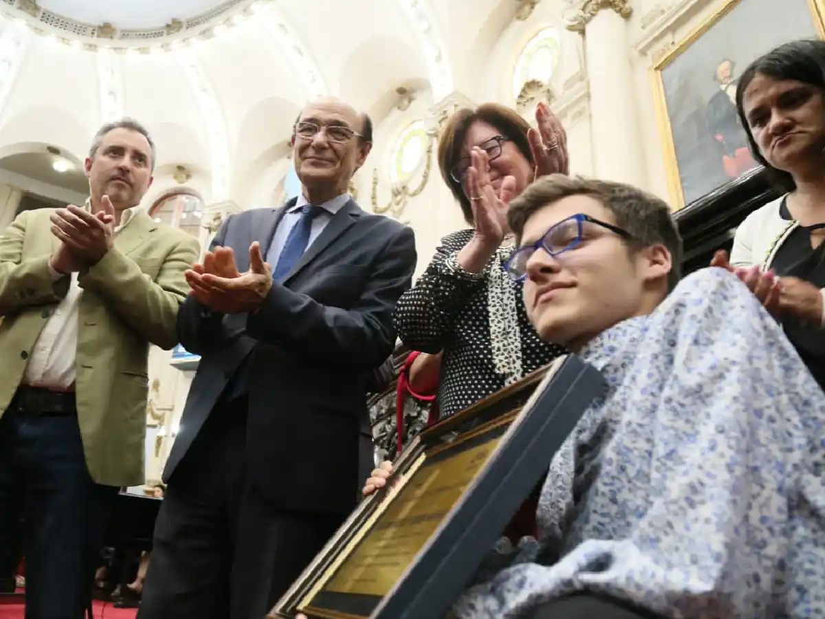 Braian homenajeado en la Legislatura