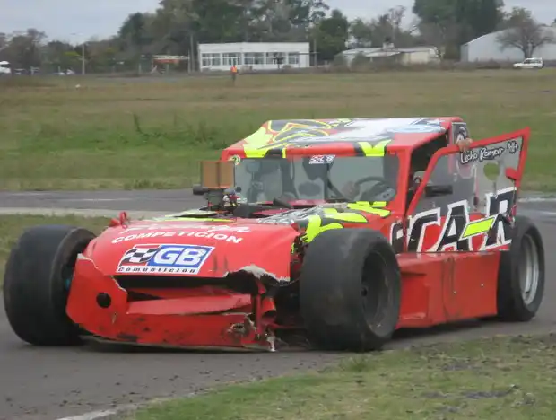 Romero y Almada ganaron en el autódromo