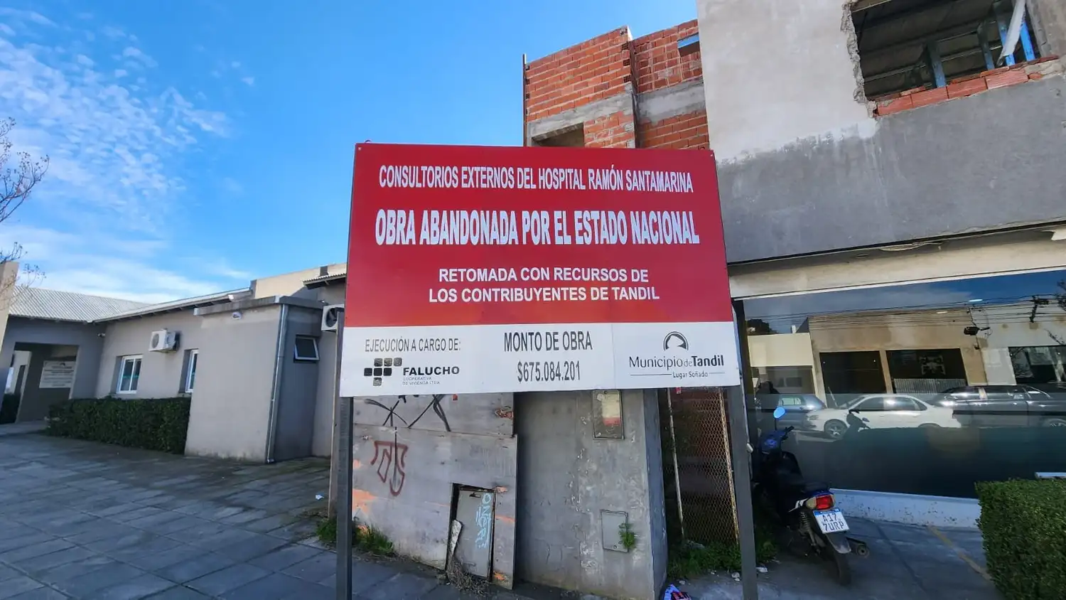 La iniciativa política, la crisis y los de afuera