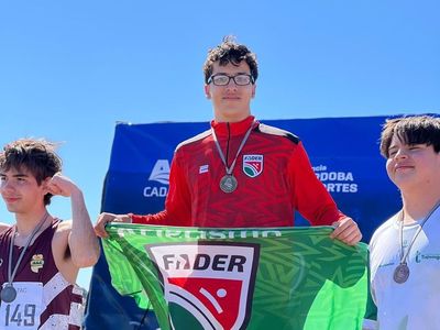 Orgullo local: Luciano Gómez Rabella se proclamó campeón argentino juvenil en lanzamiento de disco