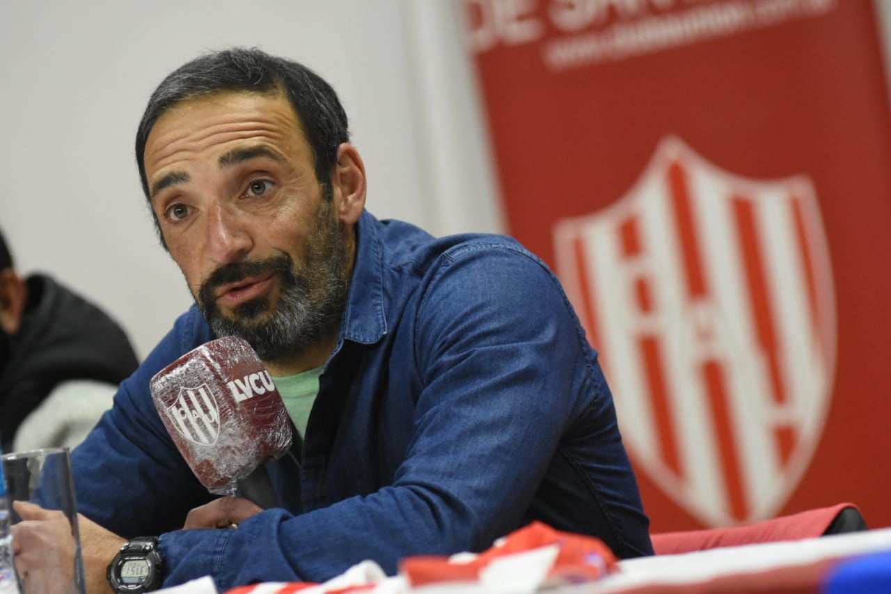 En Unión buscan refuerzos para el equipo de Azconzábal