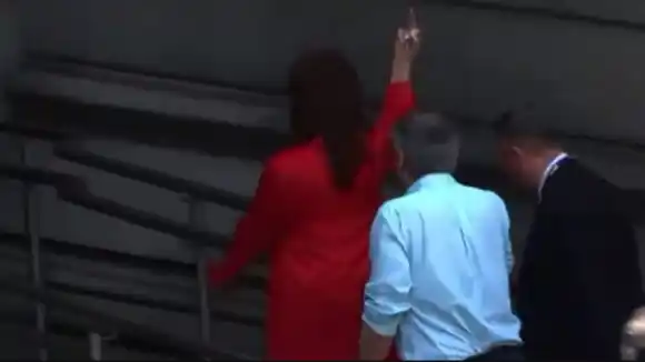 ESTE FUE «EL GESTO» que tuvo Cristina de Kirchner con los seguidores de Milei