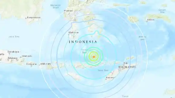 SE LEVANTÓ LA ALERTA DE TSUNAMI: terremoto de magnitud 7,3 estremece Indonesia