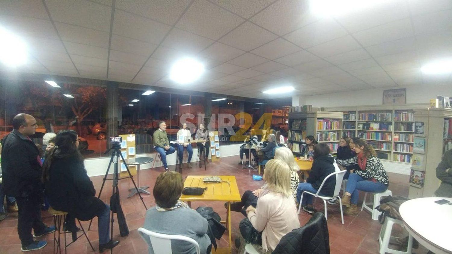 La docente rufinense Celeste González presentó su primer libro