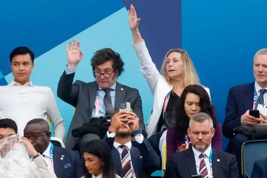 Milei asistió a la ceremonia de apertura de los Juegos Olímpicos a orillas del Sena
