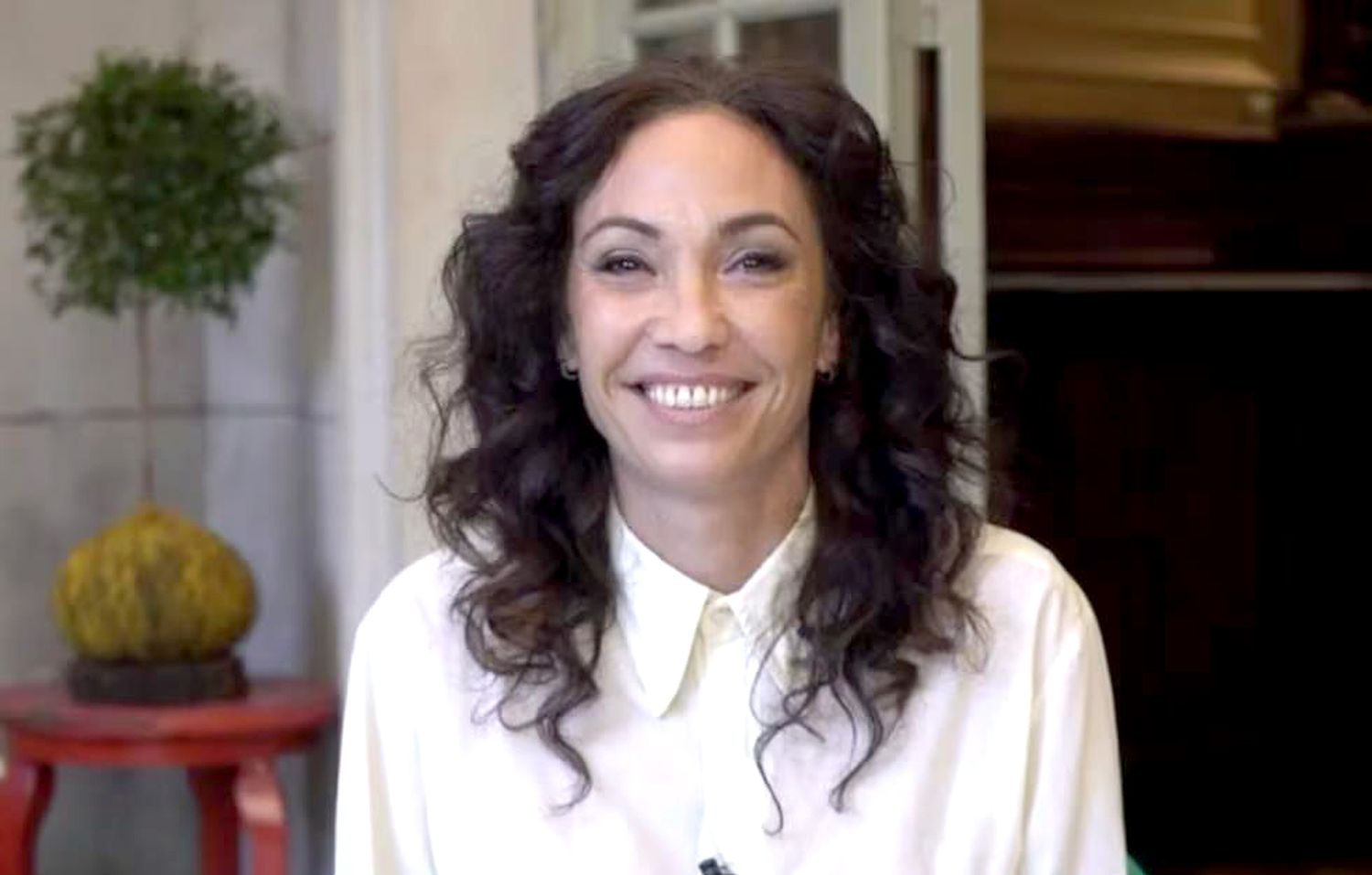 Ernestina Pais.