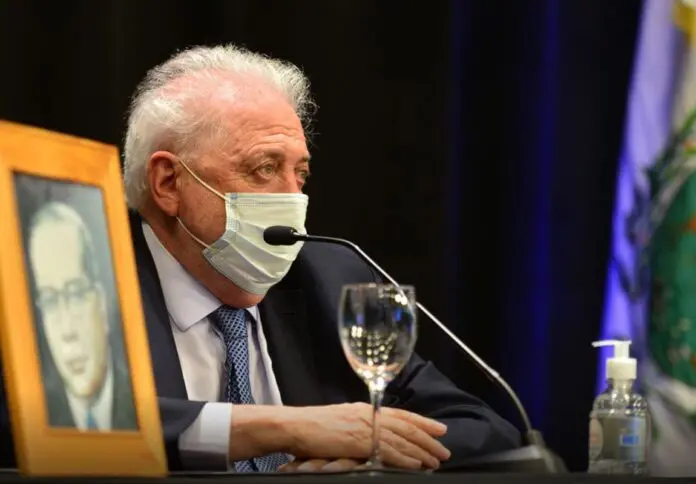 Citan a indagatoria a Ginés González García por el llamado “Vacunatorio VIP”