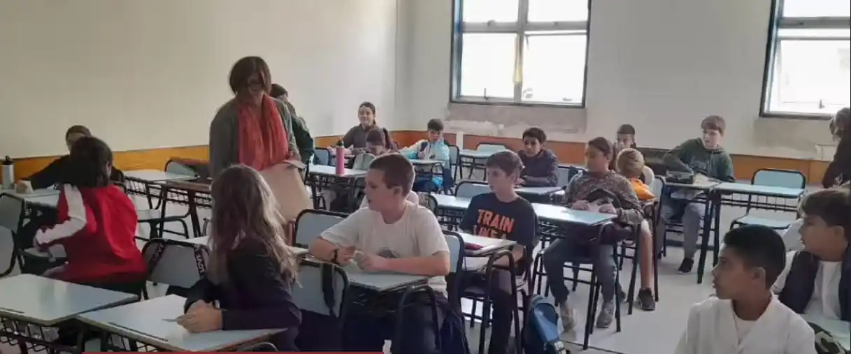 Docentes cobran hoy por complementaria el 10,9% de aumento salarial