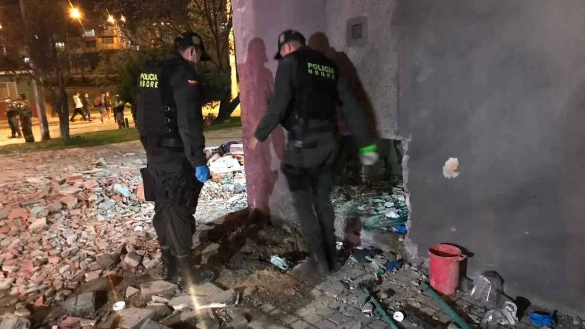 Casi MATAN a un NIÑO en Bogotá por robarles su celular, está GRAVE
