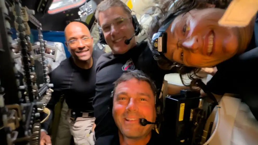 Los cuatro astronautas de Artemis II serán rescatados por la Marina de Estados Unidos y trasladados al USS John P. Murtha para evaluaciones médicas. (NASA)