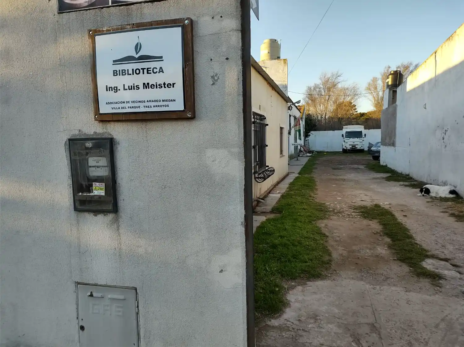 La Biblioteca Meister saluda y agradece a la comunidad