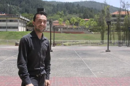 La música concreta sueños universitarios
