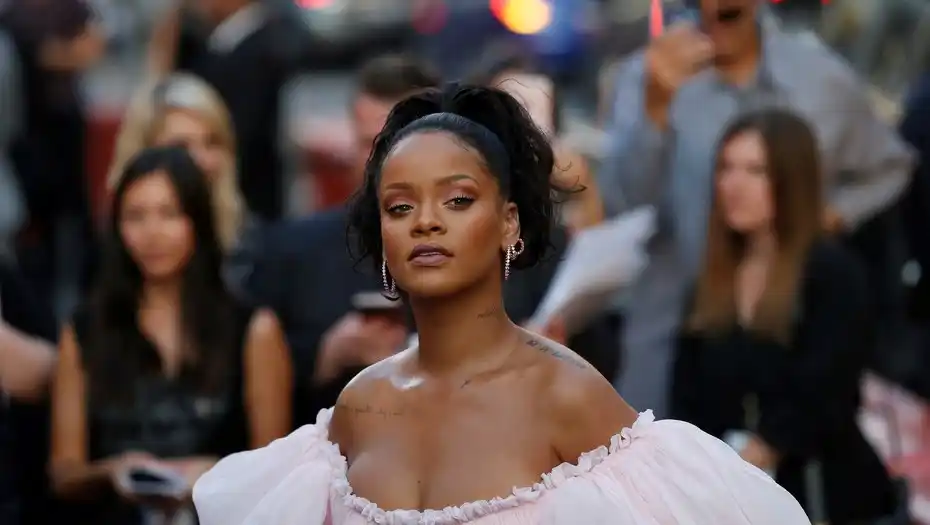 Asesinaron al primo de Rihanna en Navidad y a cuadras de donde estaba ella