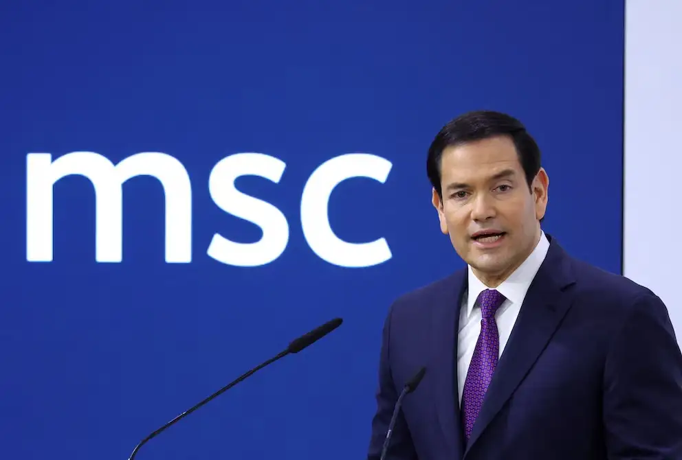 Rubio buscó tranquilizar a los socios europeos al asegurar que Estados Unidos pretende “vigorizar” la relación transatlántica.