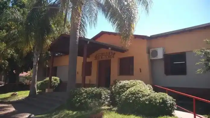 Accidente laboral en una escuela: un pintor sufrió fracturas y fue hospitalizado