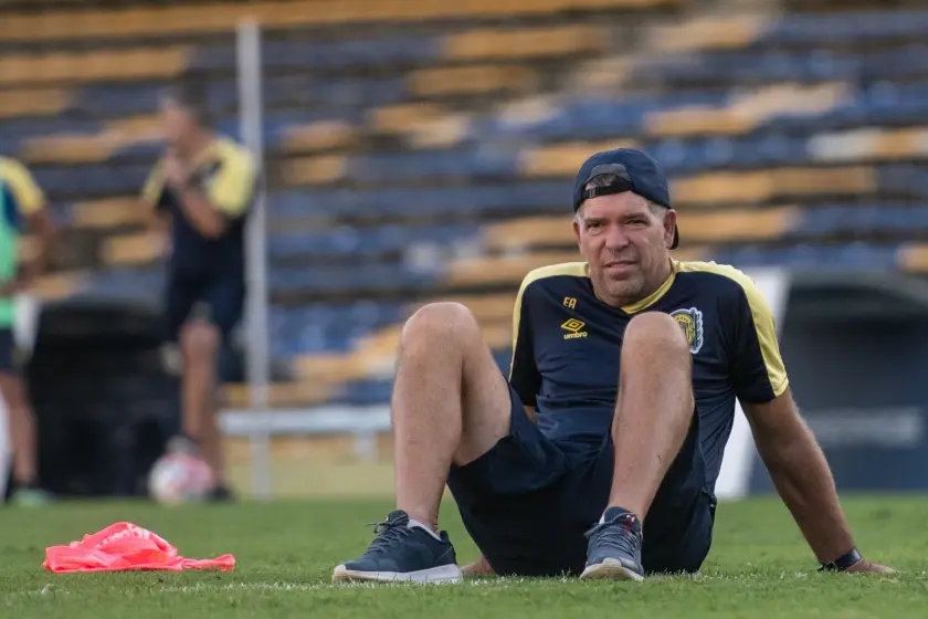 Hernán Castellano deja Rosario Central tras 14 años para trabajar con la Selección de Bahrein