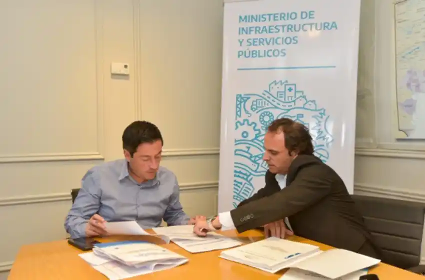 Reunión por nuevas obras de infraestructura para General Pinto