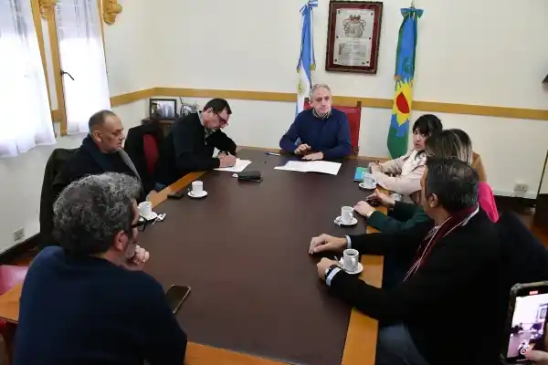 Convenio de colaboración entre la municipalidad de Chascomús y UDOCBA