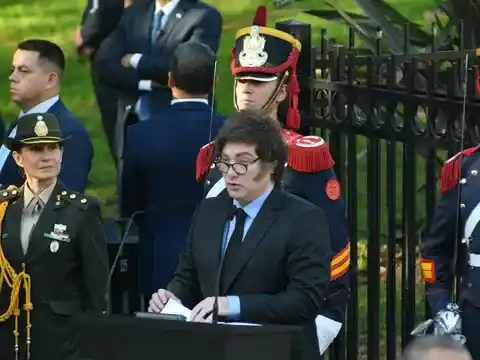 Milei encabezó el homenaje a los Héroes de Malvinas y se mostró distante con Jorge Macri
