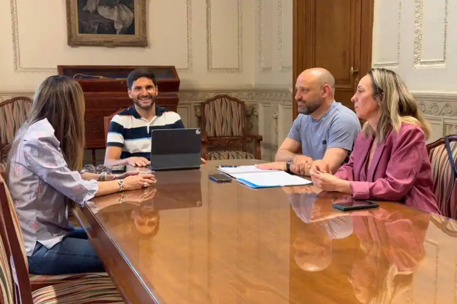 Disponen cambios en los directorios de EPE y ASSA