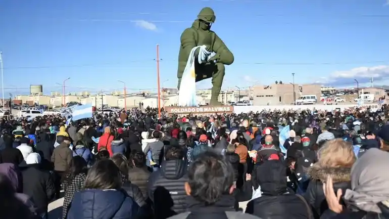 La obra demandó al escultor Aldo Beroisa dos años de trabajo.