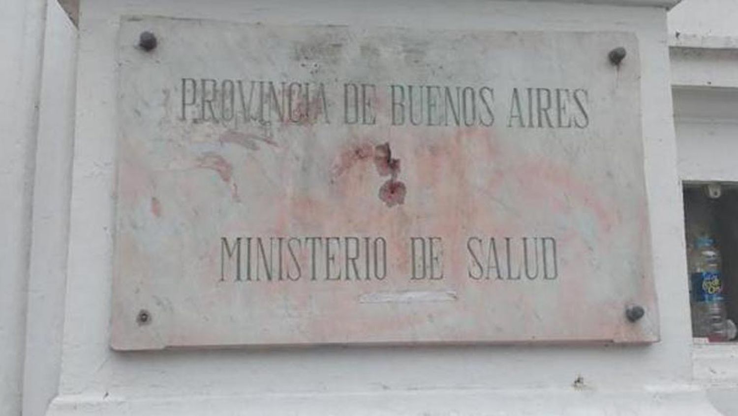 Atacaron a balazos el Ministerio de Salud bonaerense