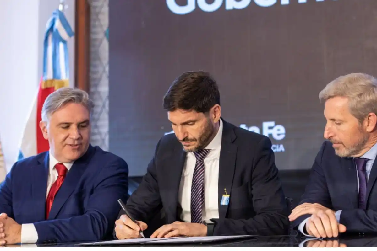 Pullaro (Santa Fe), entre Llaryora y Frigerio, gobernadores de Córdoba y Entre Ríos respectivamente.