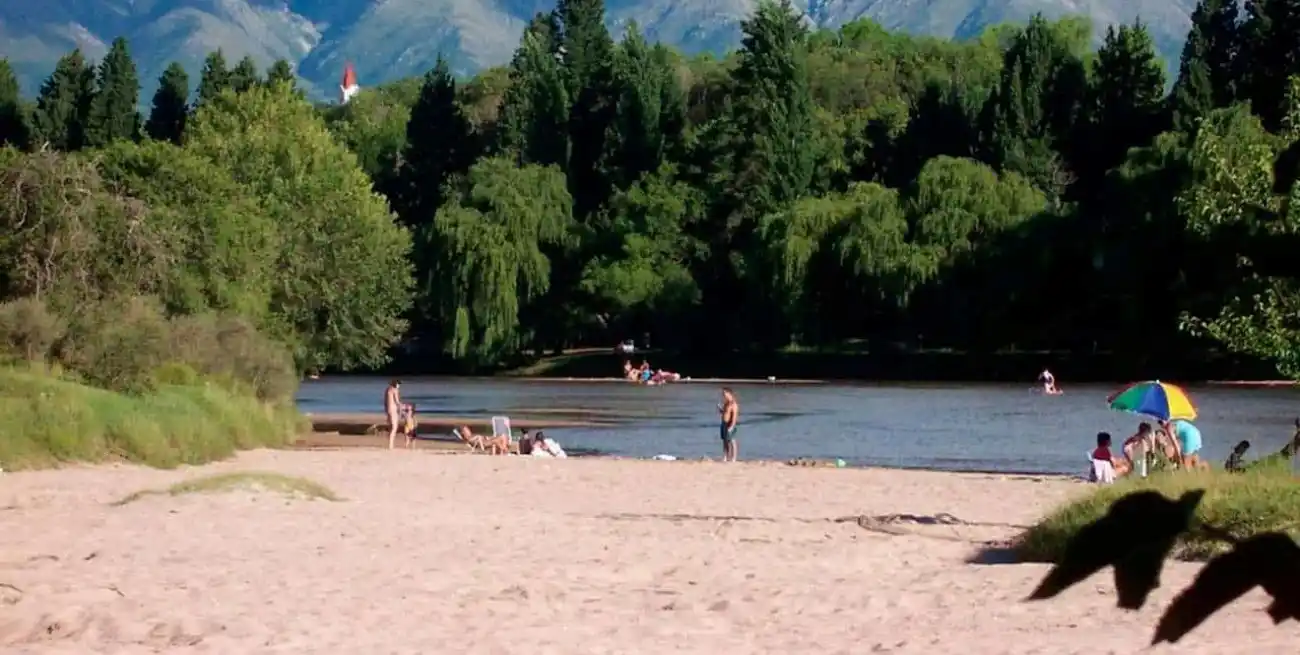 Tragedia en Córdoba: un turista murió ahogado tras arrojarse a un río