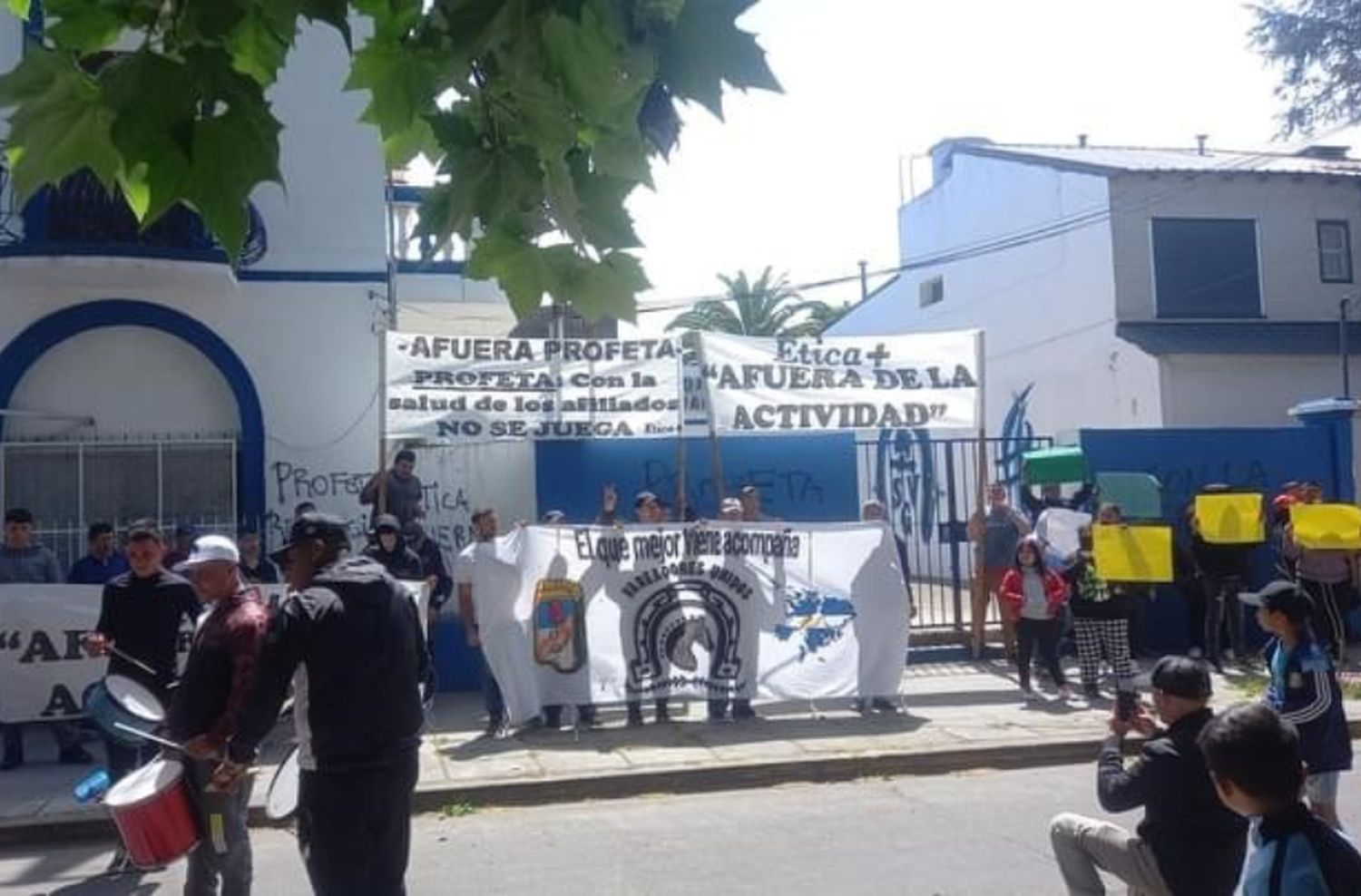 Trabajadores de la obra social de Vareadores denuncian que los obligan a renunciar para volver a contratarlos