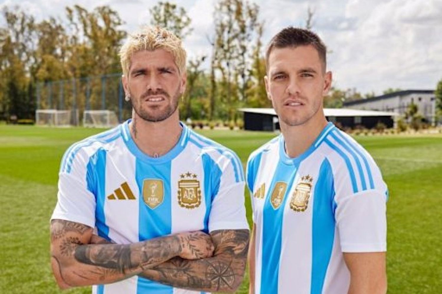 La Selección Argentina oficializó su nueva camiseta titular y suplente