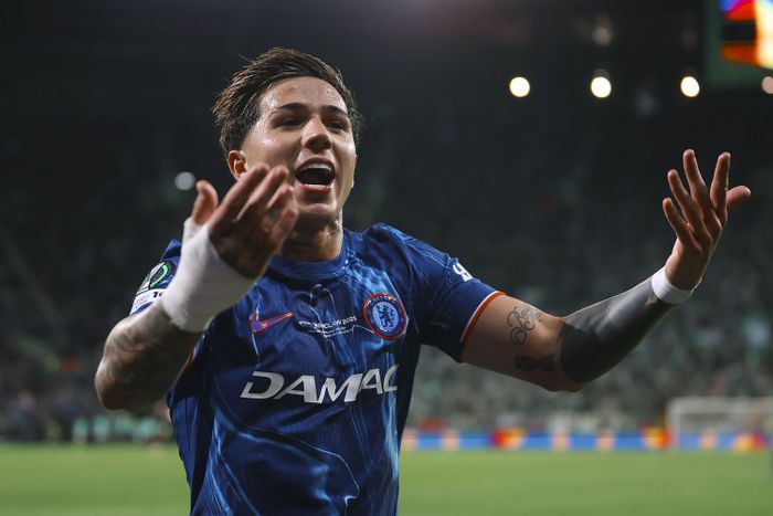 Chelsea y Enzo Fernández se consagraron en Polonia