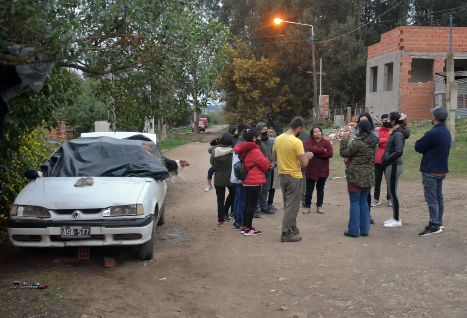 Vecinos de Villa Cordobita viven con miedo por un par de delincuentes que tienen en jaque al barrio