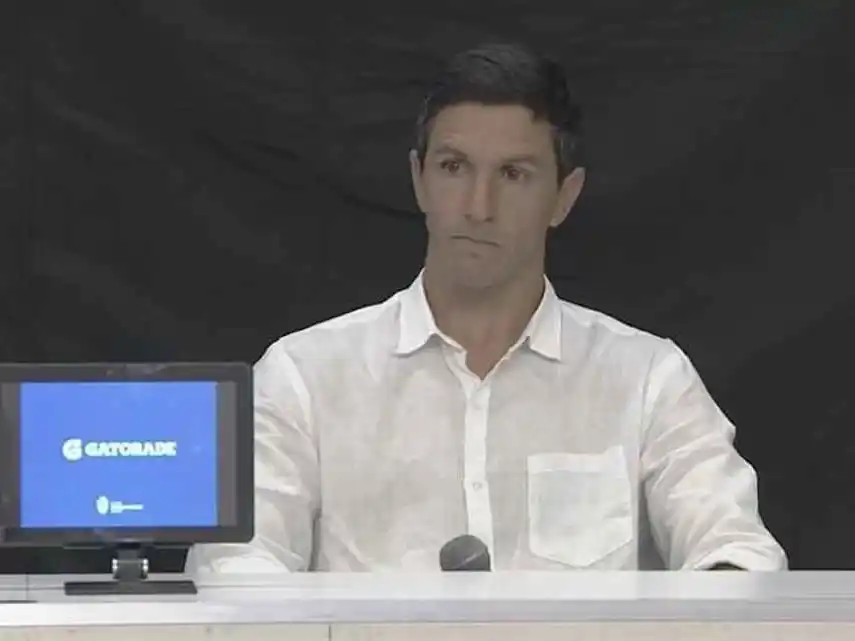 Nacho Fernandez, en la conferencia de presentación en Gimnasia. (Foto: SportCenter).