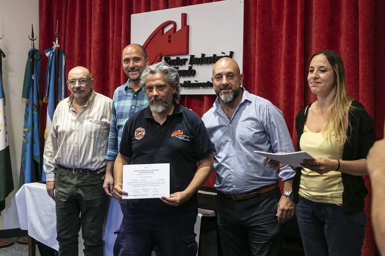 Almirante Brown: Capacitaron a operadores de plantas de tratamiento de efluentes líquidos