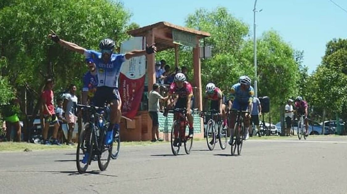 Francisco Viollaz repitió su gran nivel y volvió a ganar en Paraná