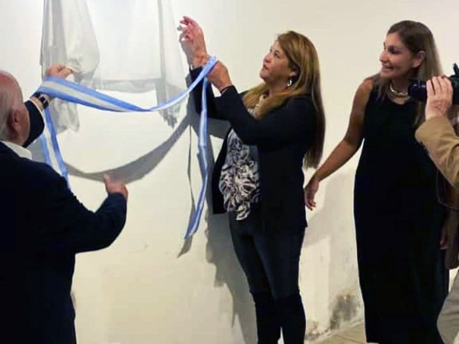 Pedro Galante junto a Luján Velázquez y Carolina Repetto.