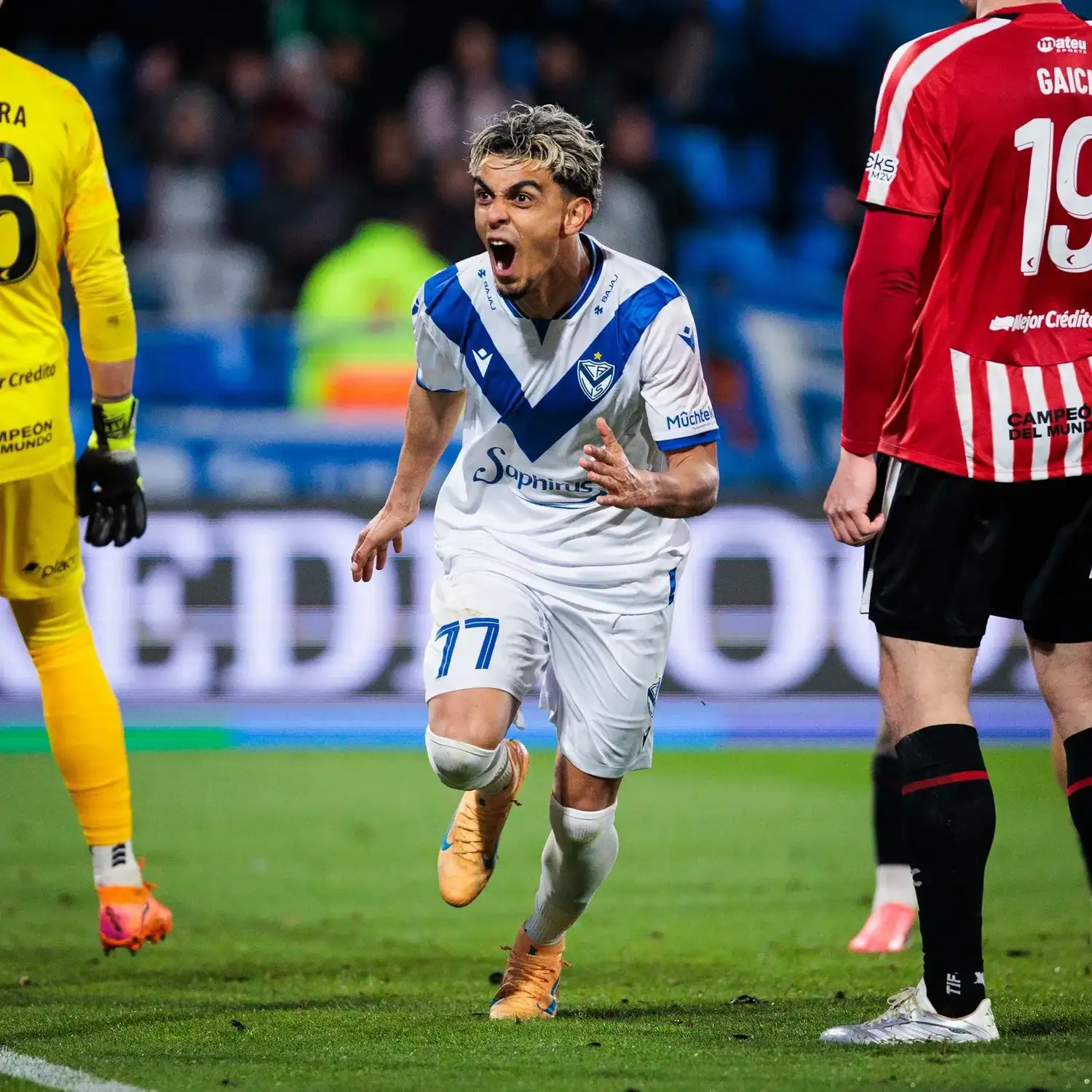 Martínez festeja el gol del triunfo.