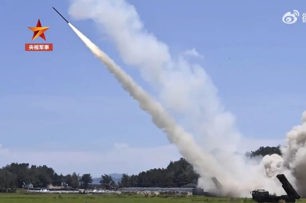 China anunció un “ataque de precisión con misiles” al estrecho de Taiwán