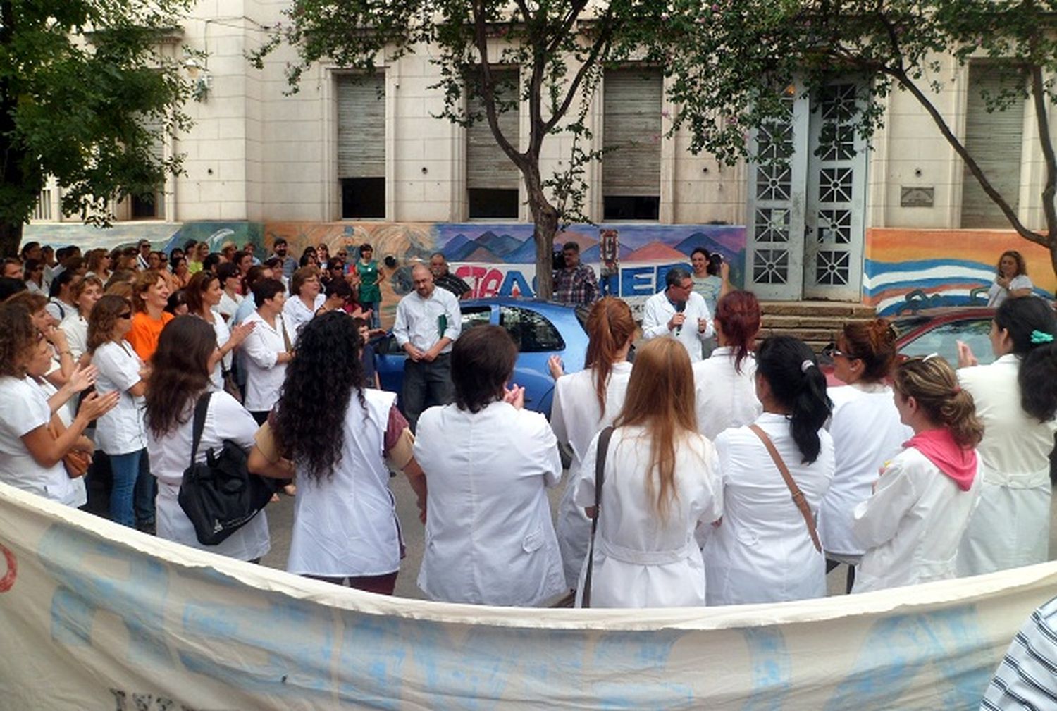 Fuerte reclamo docente a la espera de una propuesta salarial del Gobierno