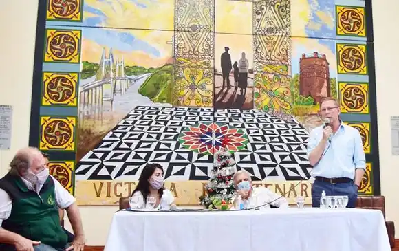 La Provincia y Parques Nacionales acordaron proyectos comunes para preservar el humedal