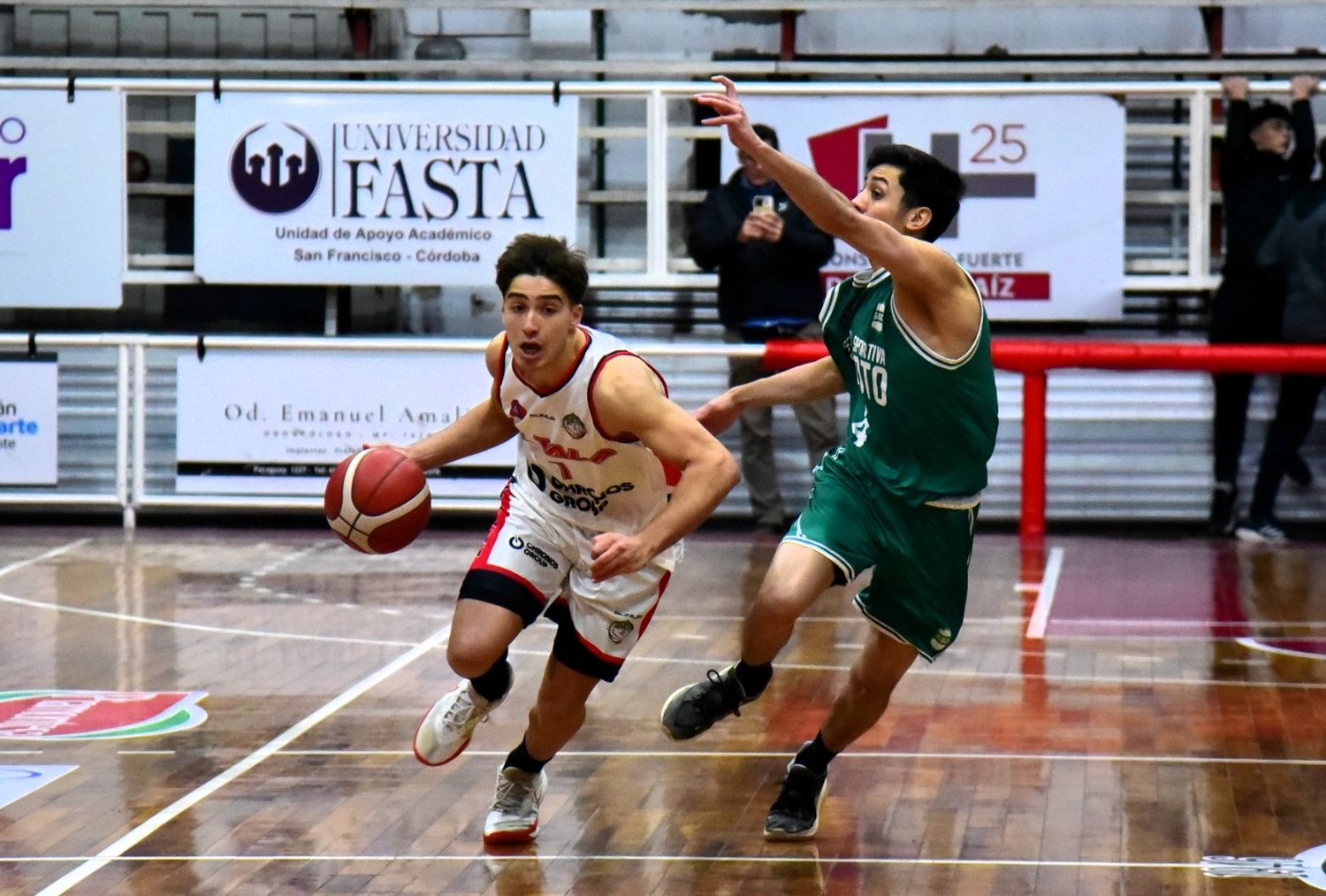 El juvenil Gonzalo Damiano buscará aportar su goleo