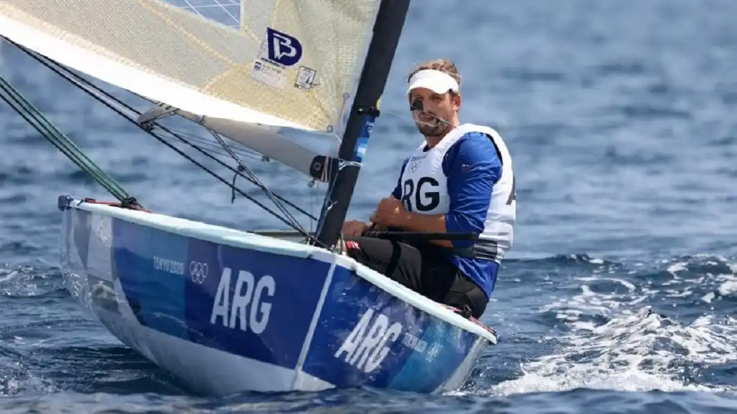 Vela: Facundo Olezza clasificó a la Medal Race y buscará medallas en Fynn