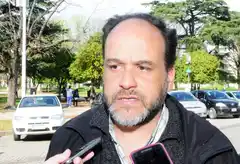 Tras reunirse con el Ejecutivo, los municipales  no llegaron a un acuerdo y sigue el paro