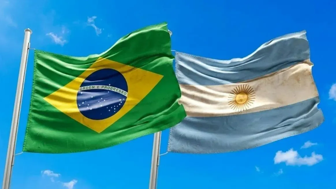 El vecino país transitó una reforma laboral que benefició la "economías de Lula".