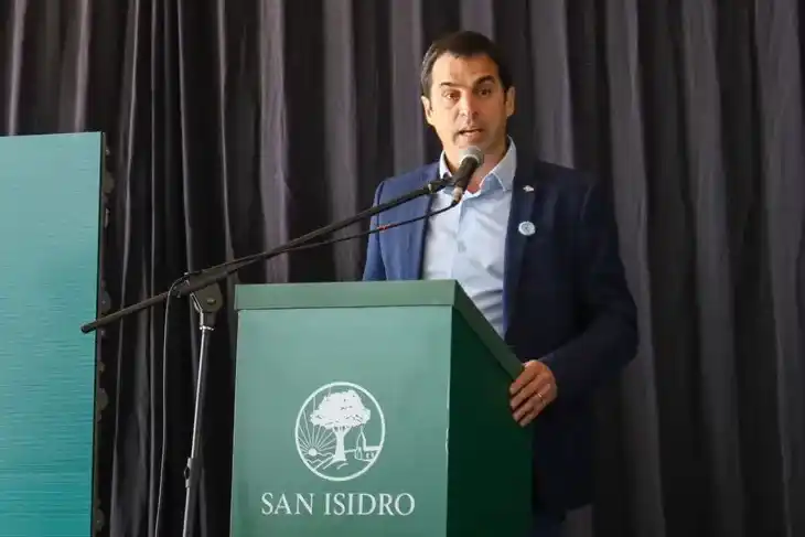 El intendente celebró el ataque a Venezuela.