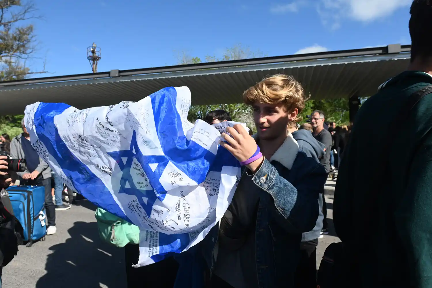 Regreso Seguro: llegó al país el vuelo de Aerolíneas Argentinas con primeros repatriados de Israel